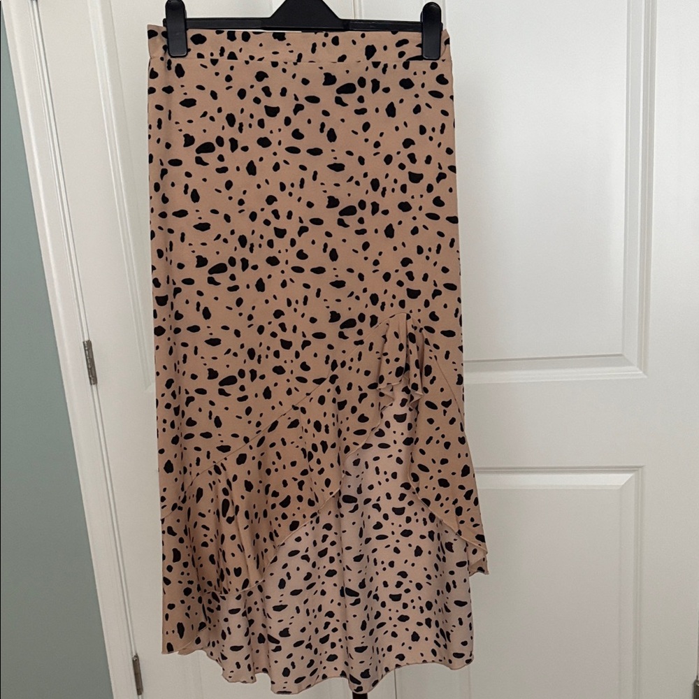 Chic Tan and Black Patterned Midi Skirt
